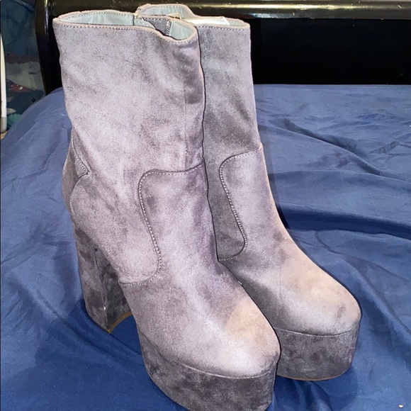 Chunky heels - Picture 1 of 3